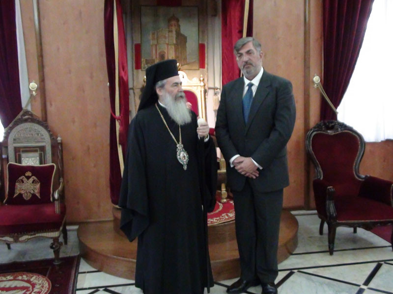 السفير اليوناني الجديد في إسرائيل يزور بطريركية الروم الارثوذكسية